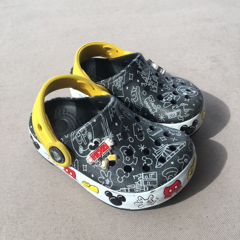 Mickey light up crocs 6